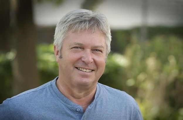 Mike Dixonn